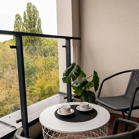 Apartment The Blue Nest Targowek *